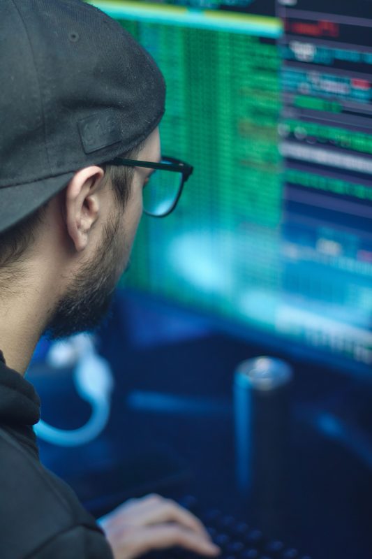 Digitalen Fußabdruck reduzieren mit Maud Tech